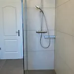 Neu! Oasis - Am Harz, Hochwertig Kernsaniert, 83 Qm, Eg דירה *